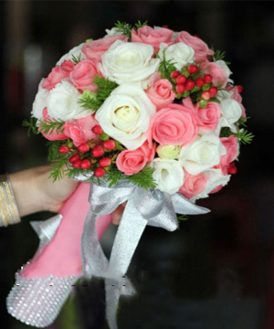 hoa cầm tay cô dâu 24
